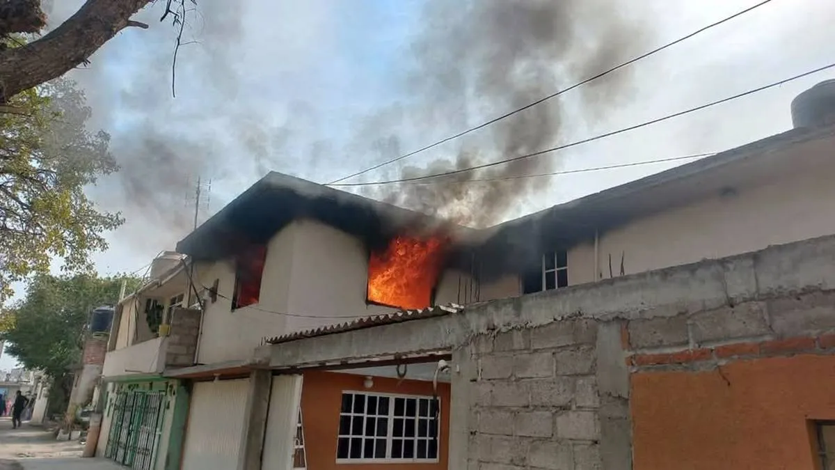 Incendio en casa habitación en Teoloyucan