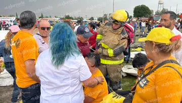 Muere mujer tras desplome de lona en evento de Alejandra del Moral