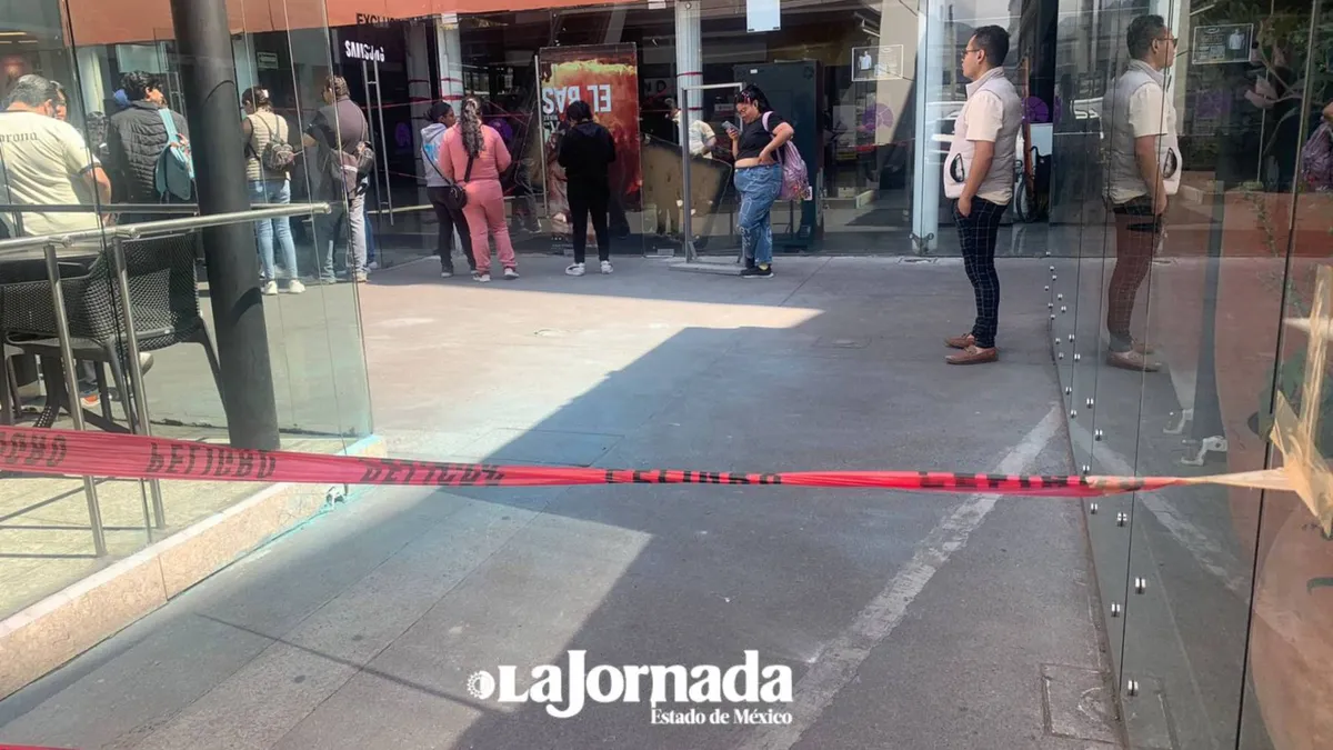 Reabren plaza Las Américas tras incendio