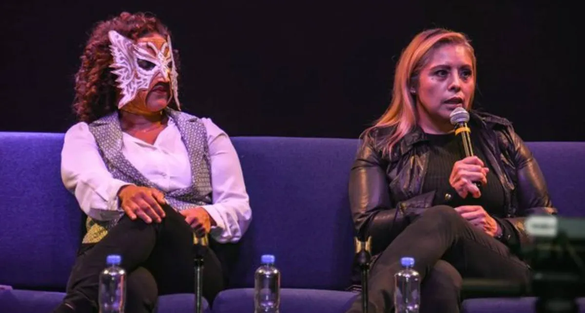 Princesa Sugehit y Amapola conversaron con estudiantes de la UNAM