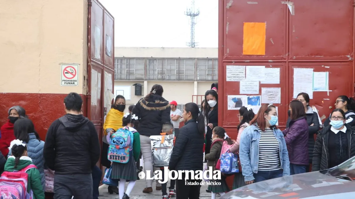 Con nervios y a tiempo, así fue el primer día de clases del nuevo ciclo escolar