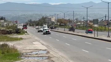 Atropellan a una persona en la Toluca-Naucalpan, hay un carril inhabilitado
