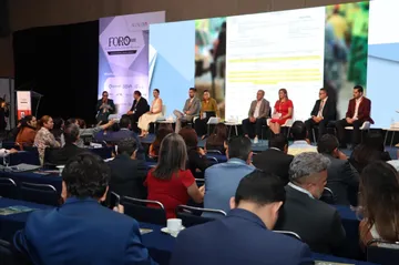 Azucena Cisneros presenta el modelo de recuperación territorial y calidad de vida de Ecatepec