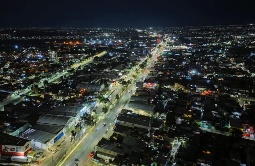 Chimalhuacán se ilumina: Avanza programa “Senderos Seguros” en 15 vialidades estratégicas