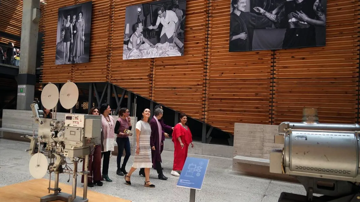 Clara Brugada celebra revolución cultural en la Cineteca Nacional
