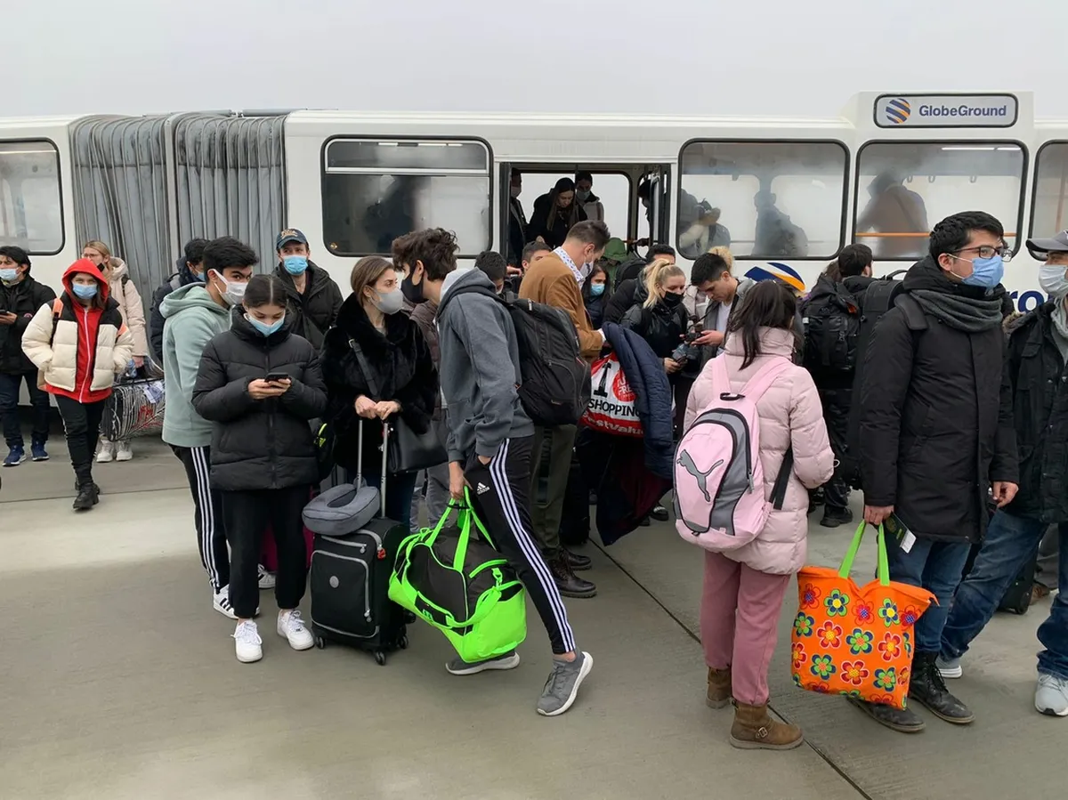 personas rescatadas en Ucrania