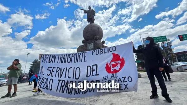 Colectivo "No al Tarifazo" se manifiesta en Toluca
