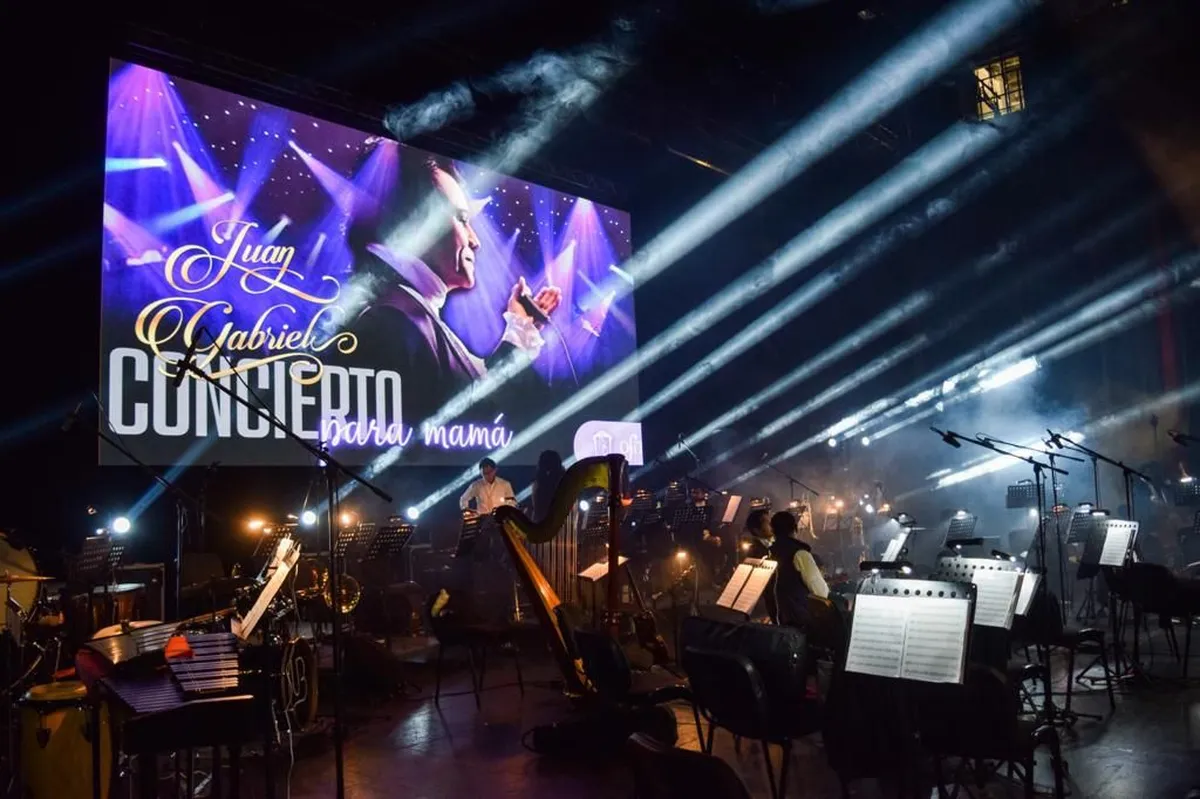 Extienden celebración de las madres con concierto sinfónico de Juan Gabriel