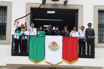 San Mateo Atenco celebra el 215 Aniversario de la Independencia de México con desfile cívico