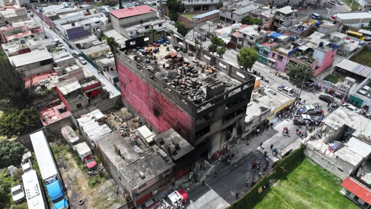 Ecatepec: Tras incendio clausuran fábricas clandestinas de colchones