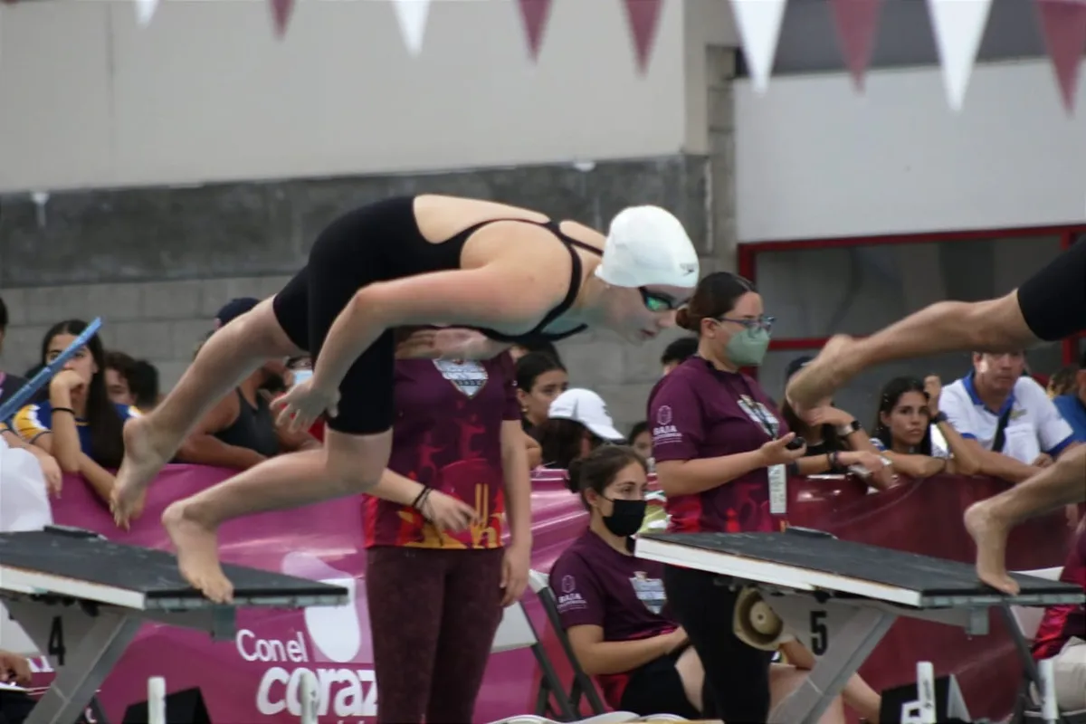 Athena Meneses buscará el fogueo en 2023