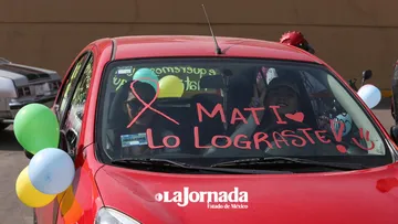 Matías vence el cáncer en los huesos y celebra en las calles de Toluca