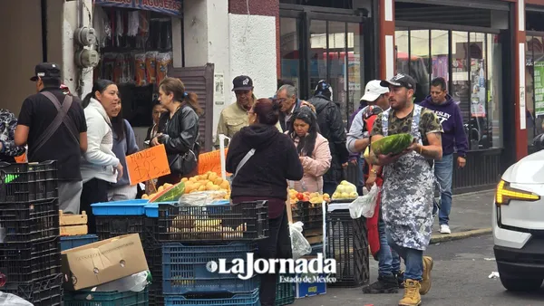 Toluca: Reaparecen vendedores ambulantes en la calle de Rayón