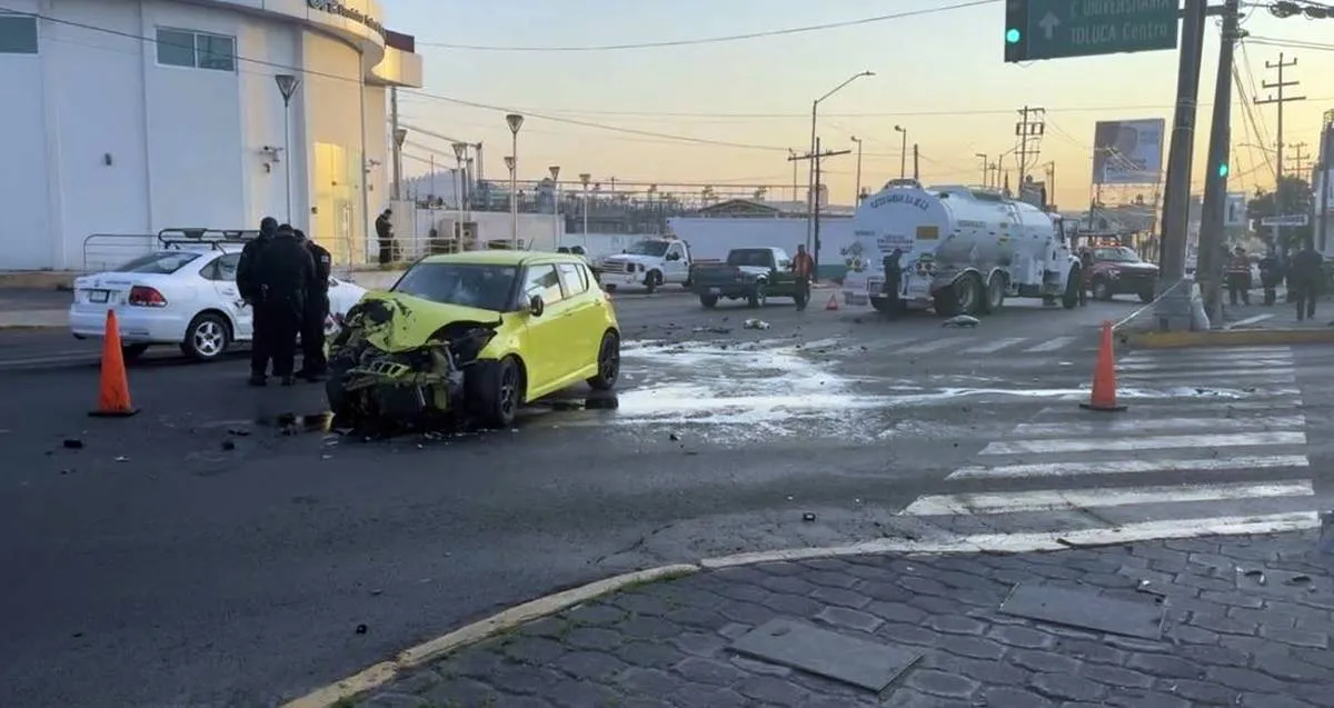 Toluca: Choque en las Torres y Carranza, un muerto