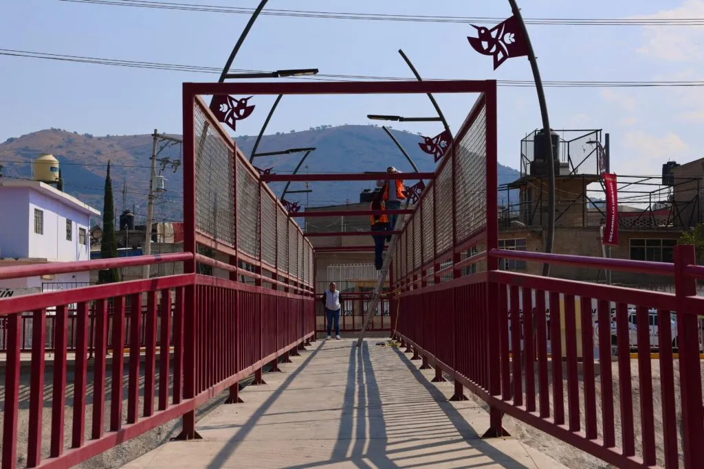 Inauguran Puente Peatonal “Neftalí”: Conexión estratégica y segura entre Chimalhuacán y Neza