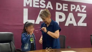 Ayuntamiento de la Paz apoya a menor que quedó en orfandad