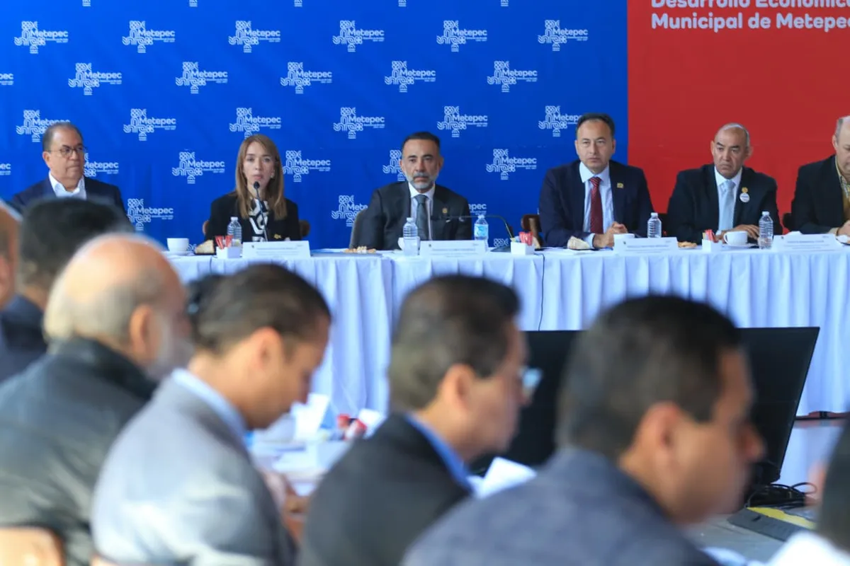Empresarios y ayuntamiento impulsan crecimiento y competitividad de Metepec