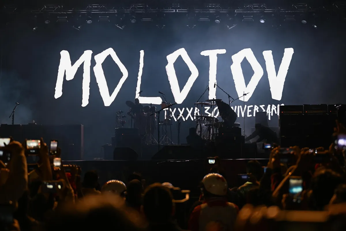 Molotov hace vibrar a los toluqueños en la Feria y Festival del Alfeñique 2025