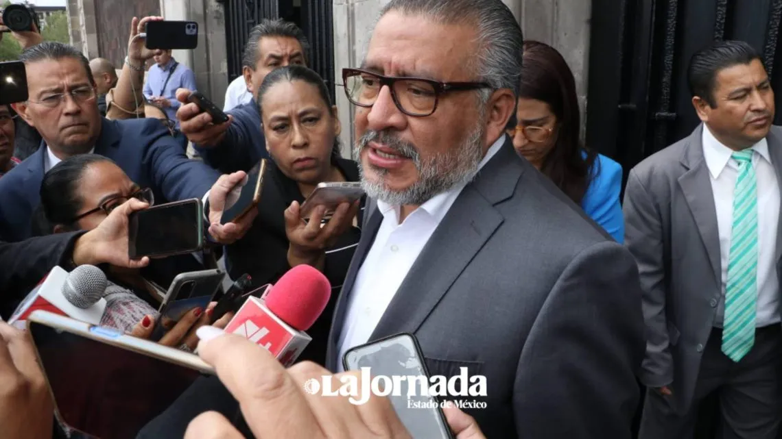 Entrega de libros de texto es un derecho: Horacio Duarte