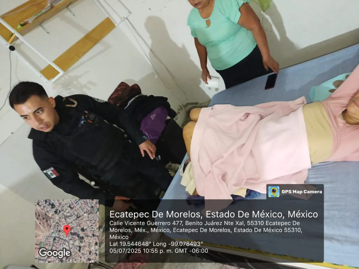Mujer da a luz en su casa con apoyo de policías en Ecatepec
