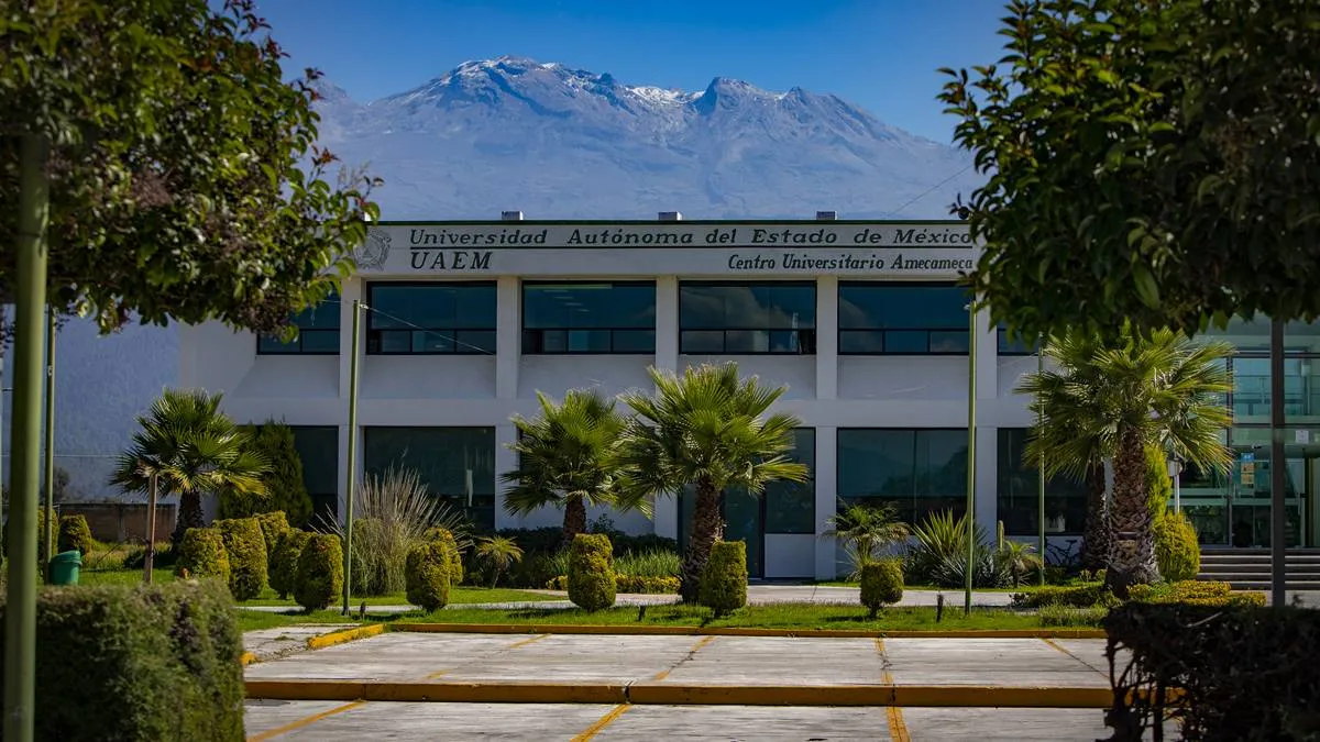#Potrogate Estudiantes del CU UAEMéx Amecameca rechazan designación de rector interino