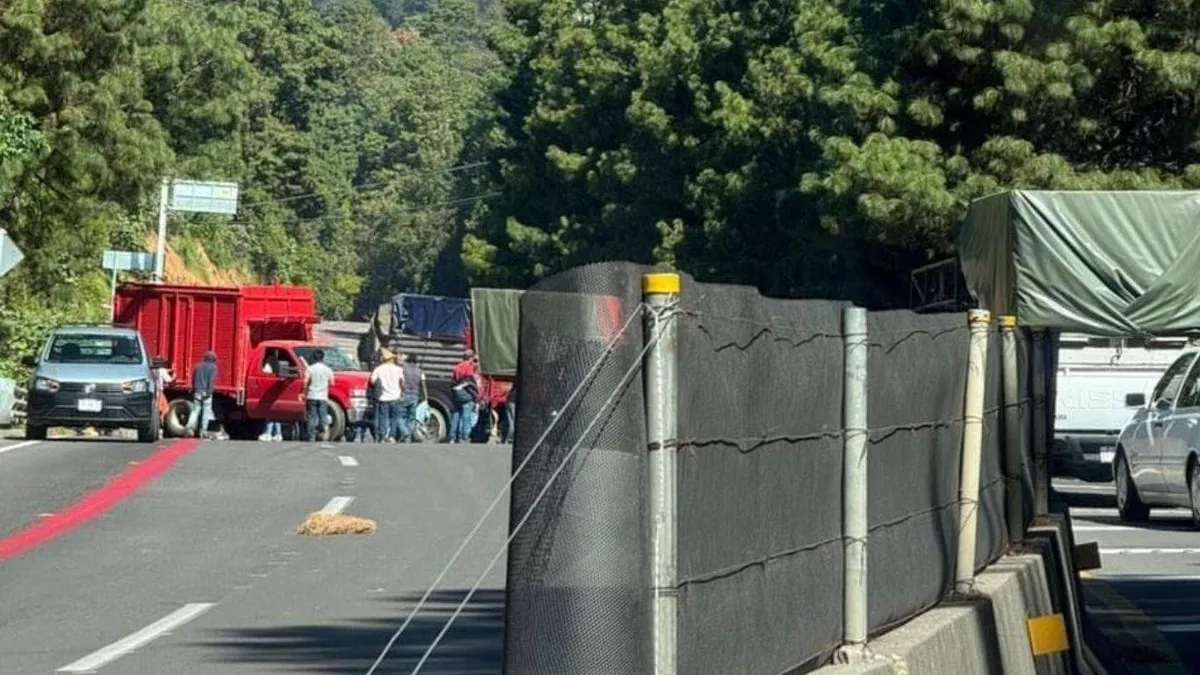 Edomex: Se reporta carretera cerrada de Ixtapan de la Sal a Toluca
