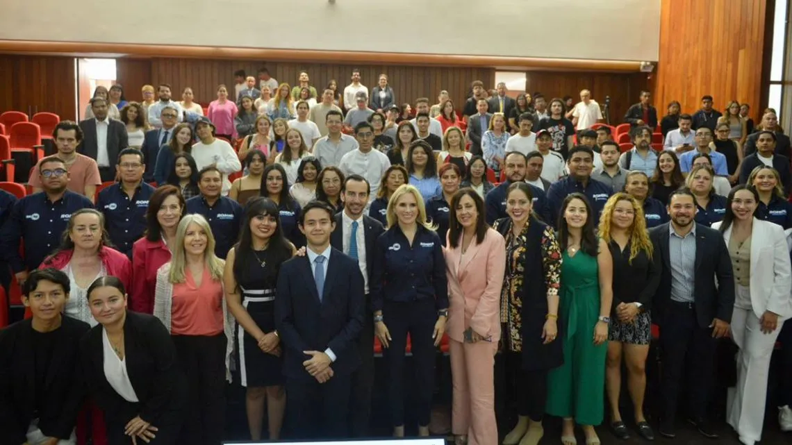 Huixquilucan: Romina Contreras mantendrá becas de todos los niveles
