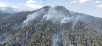 Combaten incendio en Villa Guerrero con descargas de agua y trabajo conjunto
