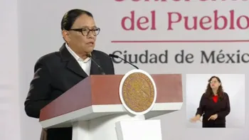 Rosa Icela Rodríguez honra trayectoria política de Cuauhtémoc Cárdenas.