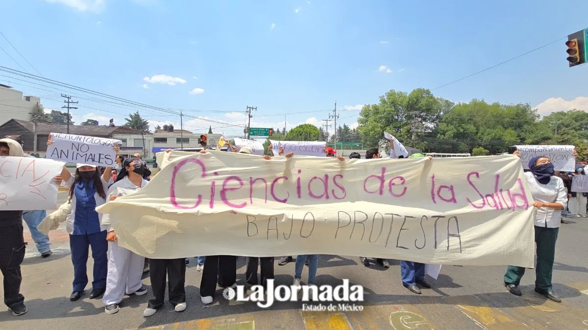 #Potrogate | Enfermería, Medicina y Odonto bloquean Tollocan, piden destitución del rector