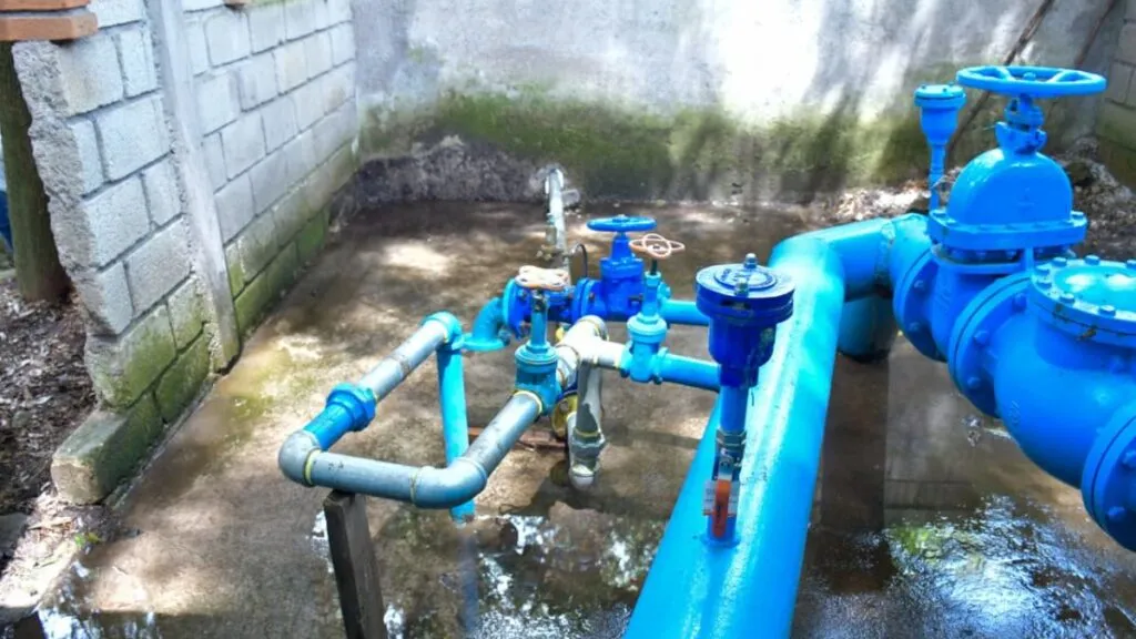 Adolfo Solís rehabilita pozo y garantiza más agua potable a familias del centro de Almoloya de Juárez