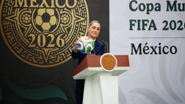 La presidenta Claudia Sheinbaum encabezó la presentación de la Copa Mundial FIFA 2026.