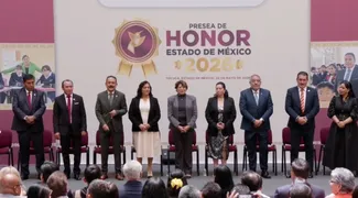 Gobernadora entrega Presea Honor Estado de México a docentes mexiquenses