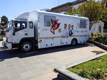 Ofrecen atención médica y de salud Caravanas Móviles