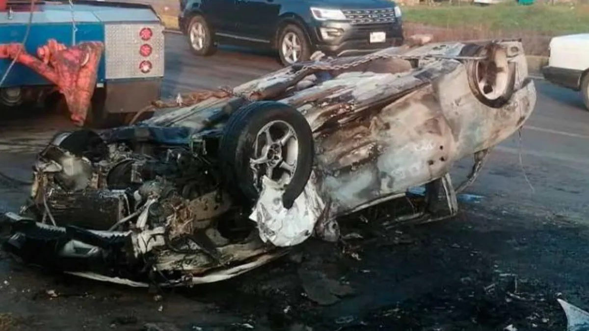 Auto se incendia en Calzada del Pacífico