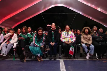 Nancy Núñez recibe en el Festival Futbolero de Azcapotzalco a la presidenta, Claudia Sheinbaum y a la Jefa de Gobierno, Clara Brugada