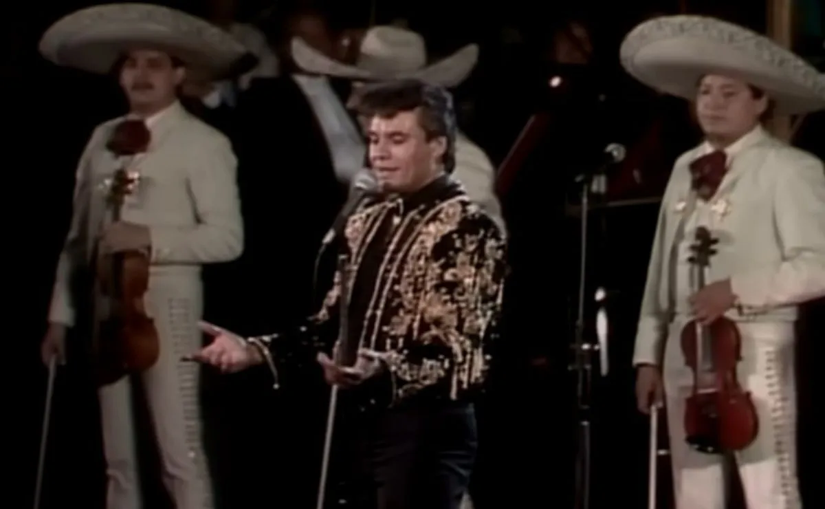 Proyectarán concierto de Juan Gabriel en el Zócalo