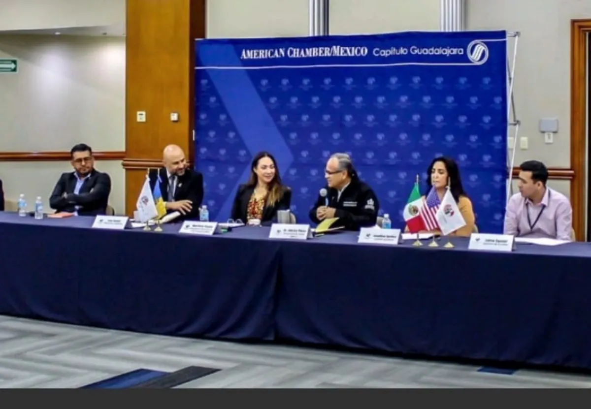 Con presencia de autoridades, Grupo Collins preside segunda reunión del Comité de Salud de AmCham GDL