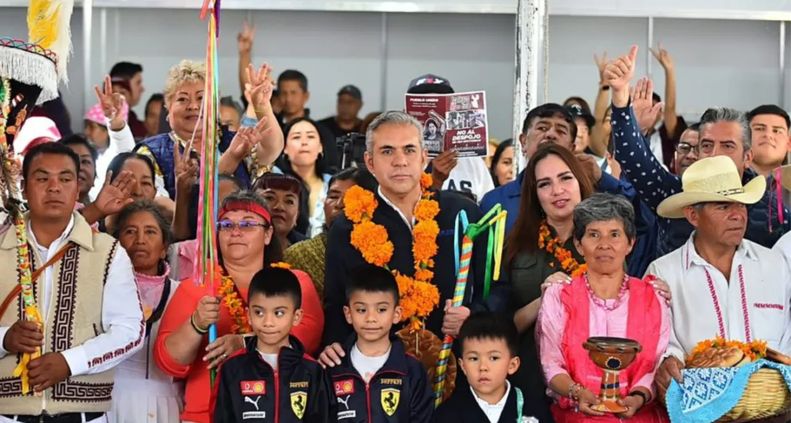 Alcalde de Ecatepec reúne a indígenas y productores en la primera Expo Artesanal del Estado de México