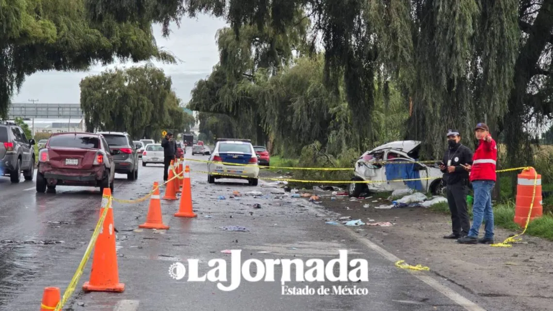 Familia pierde la vida en accidente sobre la Toluca-Tenango