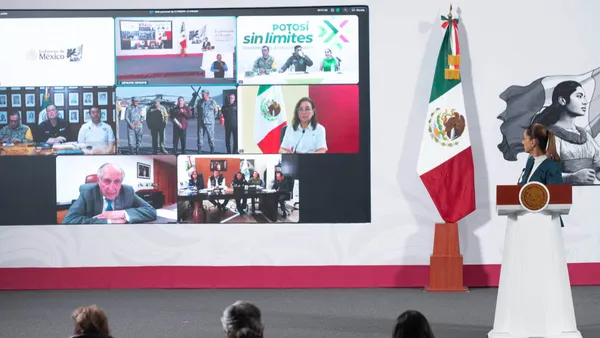 Más de 10 mil elementos del Ejército y la Marina atienden la emergencia por lluvias en México, que han dejado 64 muertos y miles de damnificados