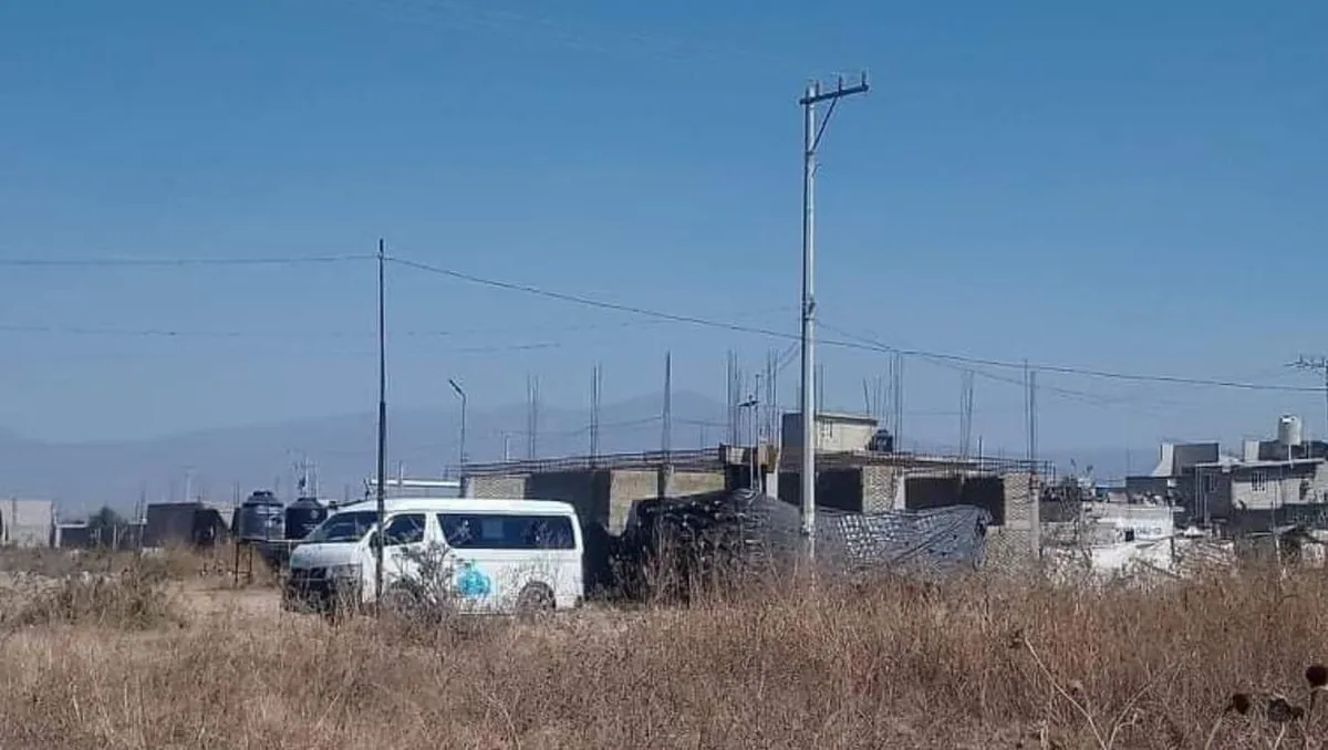 Vecinos de Chalco forman brigadas de vigilancia utilizando silbatos para alertar