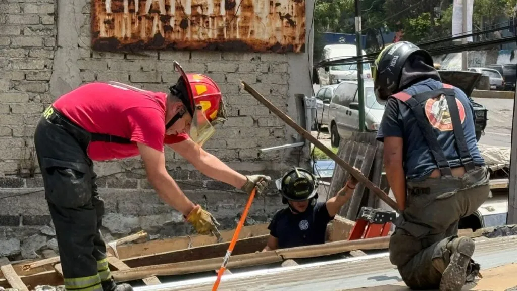 Protección Civil de Naucalpan emite alerta a viviendas junto al Río Hondo