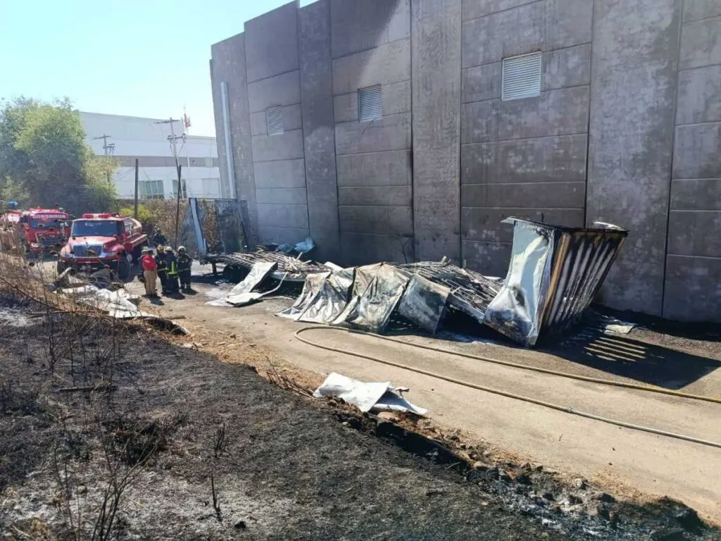 Incendio en tarimera en Teoloyucan