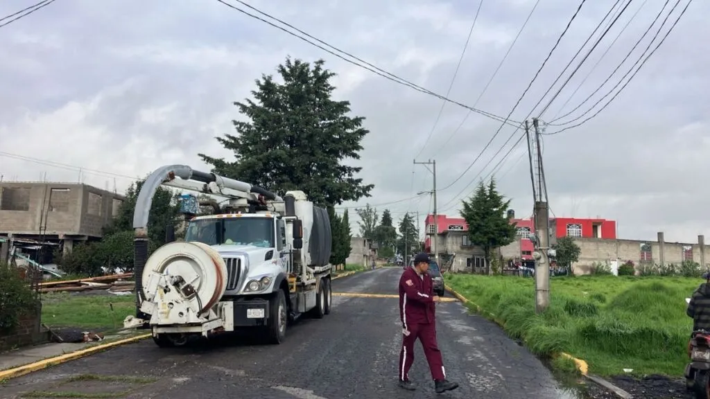 Toluca continúa atendiendo encharcamientos, inundaciones y afluentes de ríos