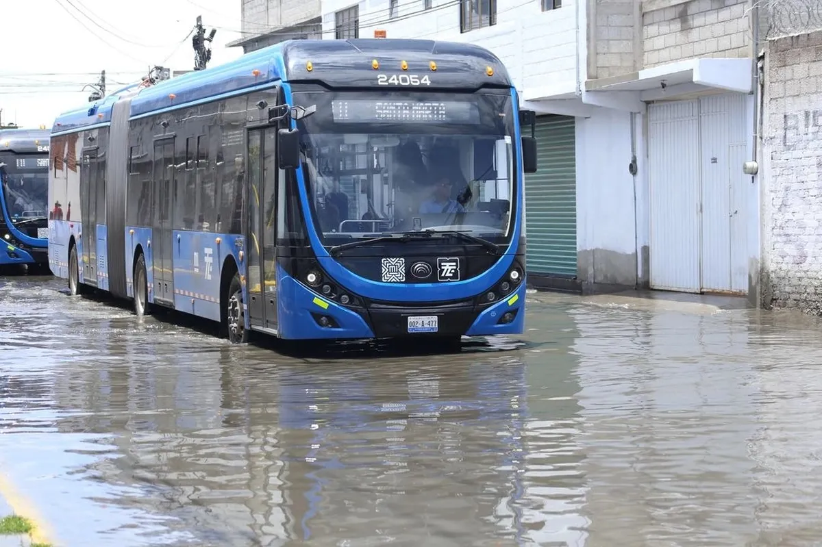 Nueva línea del Trolebús Santa Martha-Chalco presenta retrasos por lluvias