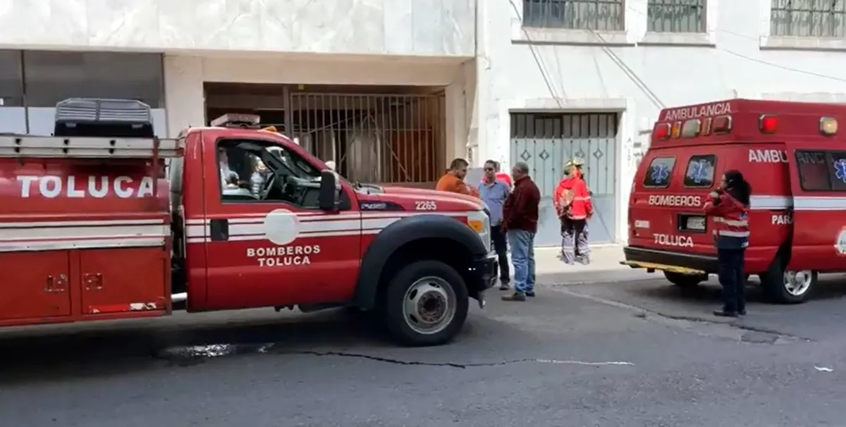Toluca: Corto circuito en edificio de ISSEMYM
