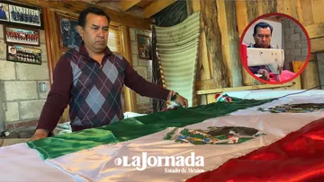 Carlos Francisco, artesano que con orgullo recrea la Bandera de México 