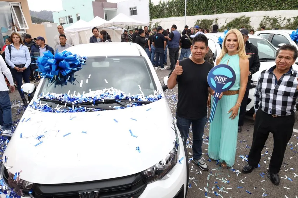 Celebra Huixquilucan El Día del Padre con rifa de  autos último modelo y más regalos
