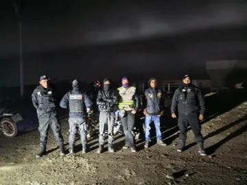 Motociclistas quedan varados cerca del Nevado de Toluca, una mujer sufrió una caída